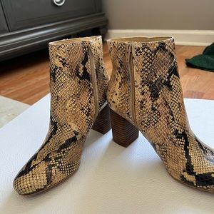 Lucky Brand Womens Sheirin Booties